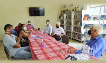 GESTOR DO CONHECIMENTO PROF. ALMIR ELOY VISITA A ESCOLA FAMÍLIA AGRÍCOLA DE MACAÚBAS – EFA