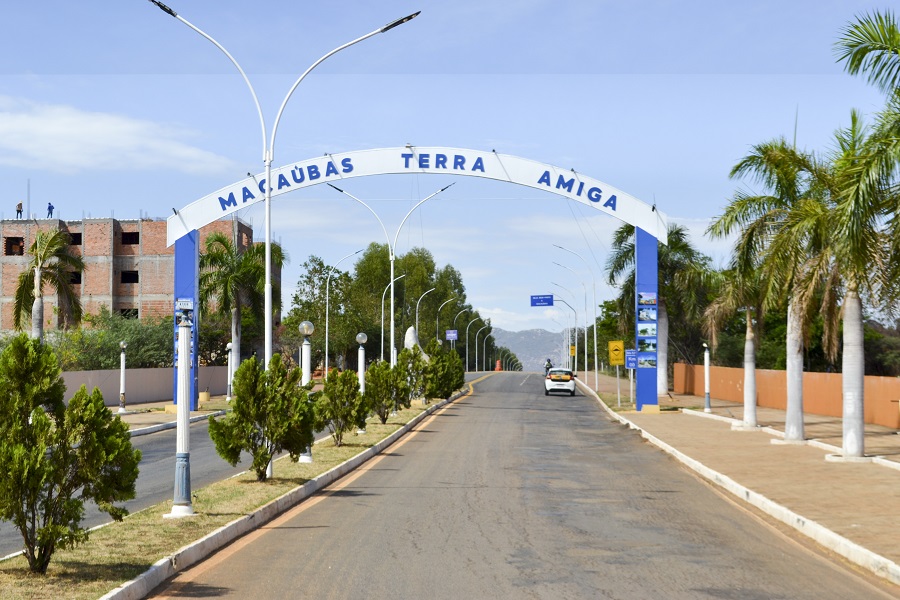 TRANSFORMAÇÃO EM MACAÚBAS: GESTÃO, ESTRUTURA E DESENVOLVIMENTO SUSTENTÁVEL EM PAUTA