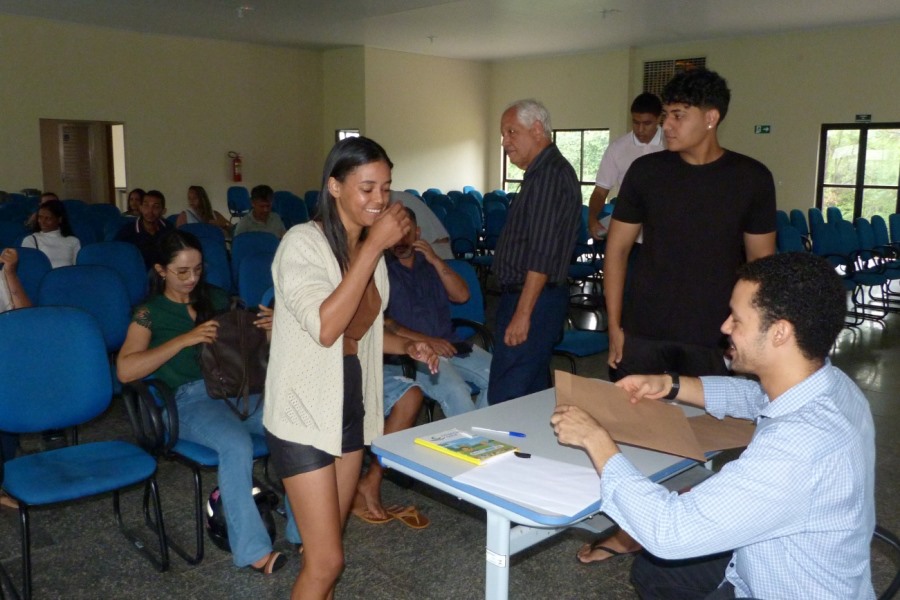 PRIMEIRO DIA DE BALCÃO MÃOS À OBRA: SUCESSO TOTAL!